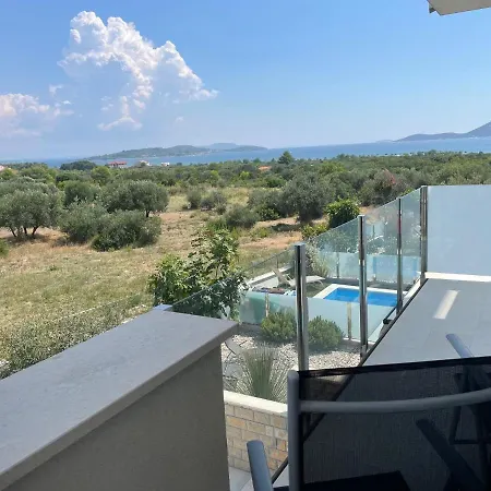 Διαμέρισμα Lina