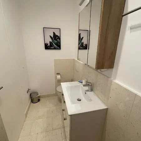 Διαμέρισμα Lina *